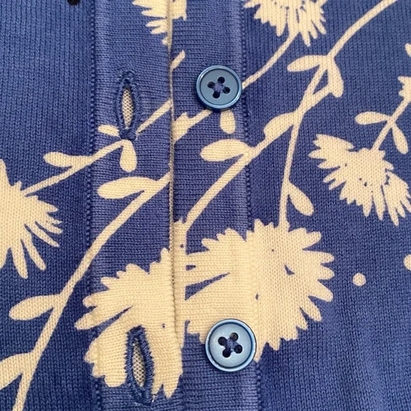 💐Talbots Blue/ White/ Black Abstract Floral Charming Cardigan Sweater - Picture 4 of 11
